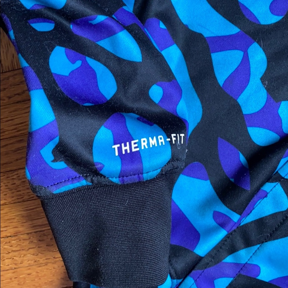 Nike thermal hoodie - Picture 2 of 4